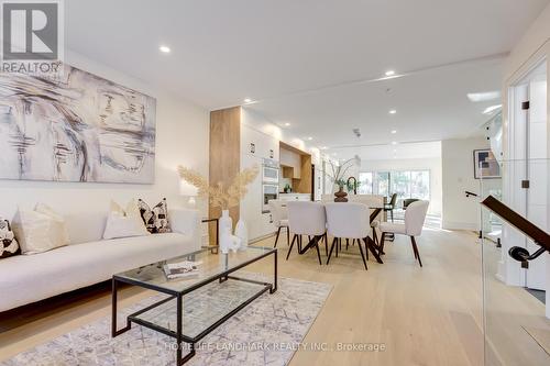 18 Haig Avenue, Toronto, ON - Indoor Photo Showing Living Room