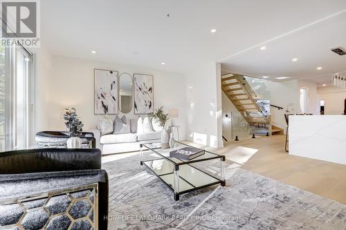 18 Haig Avenue, Toronto, ON - Indoor Photo Showing Living Room