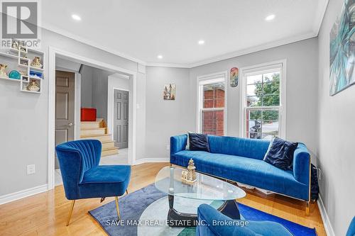 53 Smith Drive, Halton Hills, ON - Indoor Photo Showing Living Room