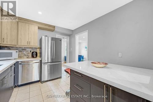 53 Smith Drive, Halton Hills, ON - Indoor Photo Showing Kitchen