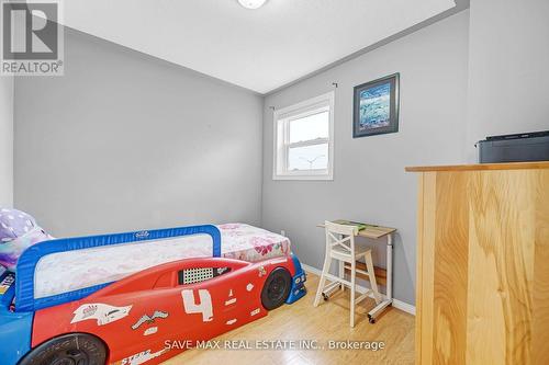 53 Smith Drive, Halton Hills, ON - Indoor Photo Showing Bedroom