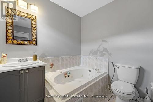 53 Smith Drive, Halton Hills, ON - Indoor Photo Showing Bathroom