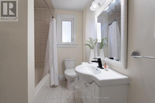 1328 Cawthra Road, Mississauga, ON - Indoor Photo Showing Bathroom