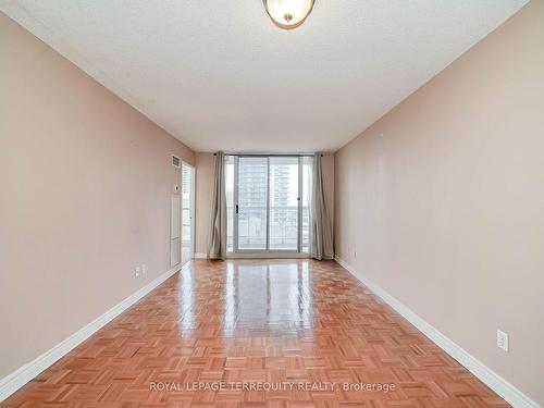 1708-43 Eglinton Ave E, Toronto, ON - Indoor Photo Showing Other Room