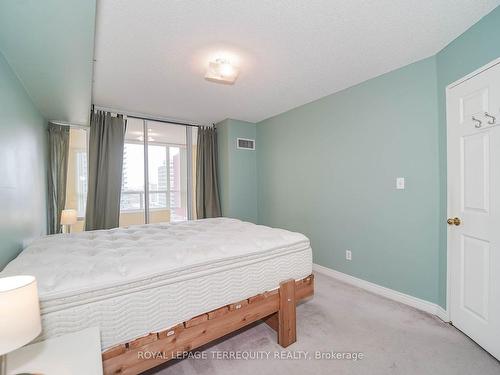 1708-43 Eglinton Ave E, Toronto, ON - Indoor Photo Showing Bedroom