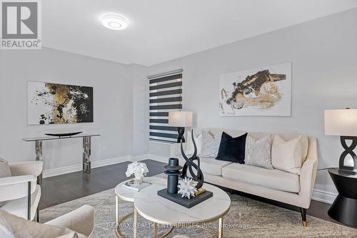 3821 Trelawny Circle, Mississauga, ON - Indoor Photo Showing Living Room