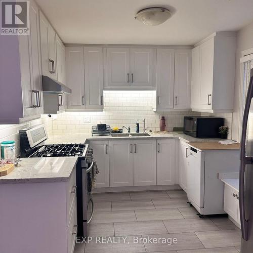 358 East 22Nd Street, Hamilton, ON - Indoor Photo Showing Kitchen With Double Sink