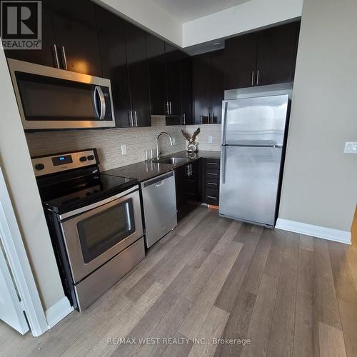 1503 - 85 North Park Road, Vaughan, ON - Indoor Photo Showing Kitchen With Double Sink