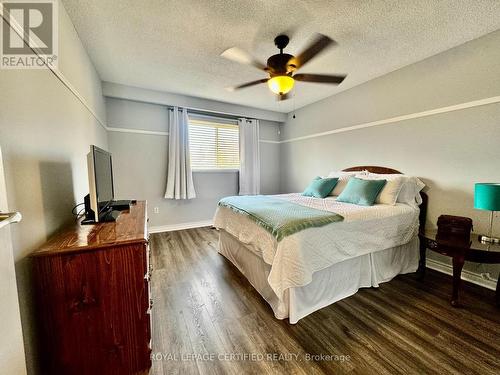 41 Winterfold Drive, Brampton, ON - Indoor Photo Showing Bedroom