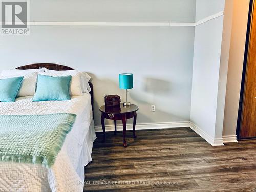 41 Winterfold Drive, Brampton, ON - Indoor Photo Showing Bedroom