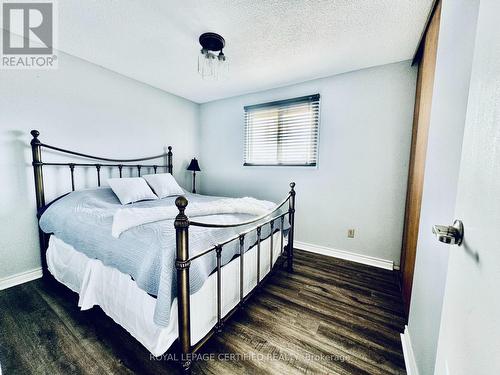 41 Winterfold Drive, Brampton, ON - Indoor Photo Showing Bedroom