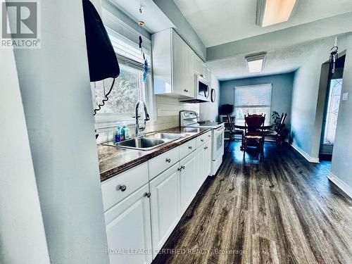 41 Winterfold Drive, Brampton, ON - Indoor Photo Showing Kitchen With Double Sink