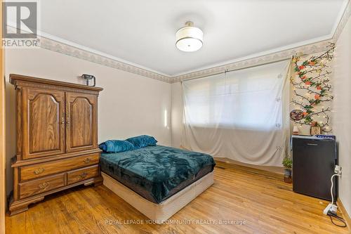 36 Pearl Avenue, Leamington, ON - Indoor Photo Showing Bedroom