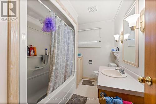 36 Pearl Avenue, Leamington, ON - Indoor Photo Showing Bathroom