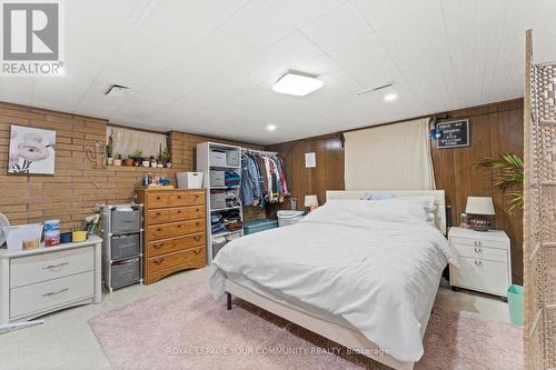 36 Pearl Avenue, Leamington, ON - Indoor Photo Showing Bedroom