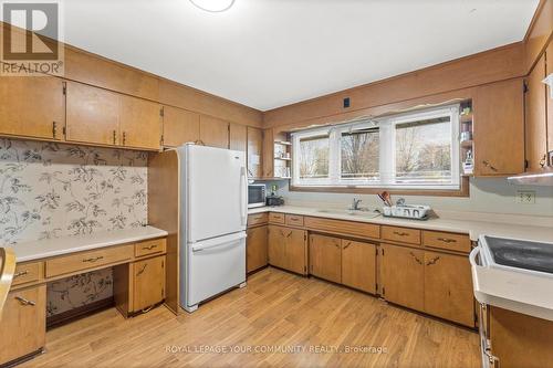 36 Pearl Avenue, Leamington, ON - Indoor Photo Showing Kitchen