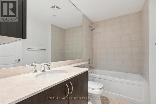 2304 - 21 Grand Magazine Street, Toronto, ON - Indoor Photo Showing Bathroom