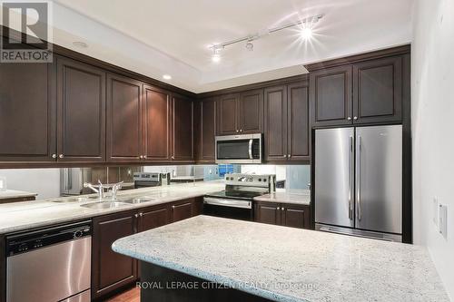 2304 - 21 Grand Magazine Street, Toronto, ON - Indoor Photo Showing Kitchen