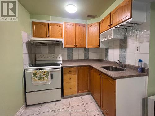 35 Aylesworth Avenue, Toronto, ON - Indoor Photo Showing Kitchen