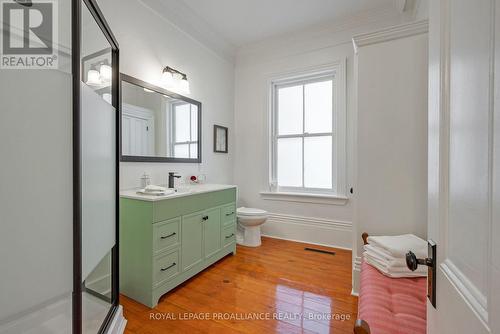 379 College Street, Cobourg, ON - Indoor Photo Showing Bathroom