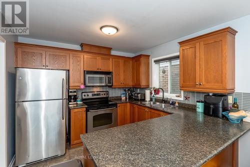 5 Pearl Drive, Orillia, ON - Indoor Photo Showing Kitchen With Double Sink