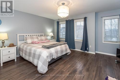 5 Pearl Drive, Orillia, ON - Indoor Photo Showing Bedroom