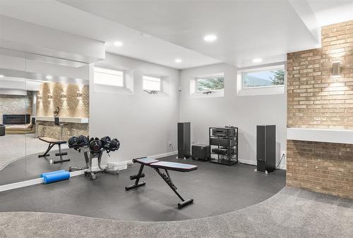 30 Casselman Crescent, Oak Bluff, MB - Indoor Photo Showing Gym Room