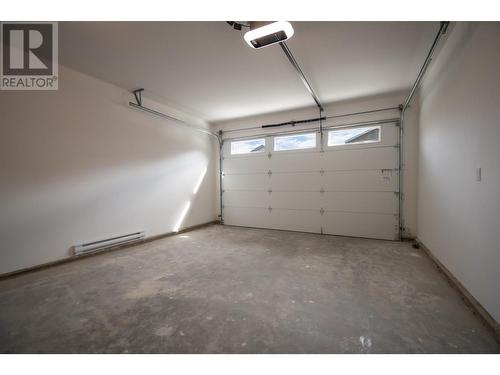 8800 Dallas Drive Unit# 175, Kamloops, BC - Indoor Photo Showing Garage