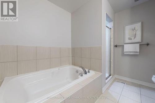 5 - 8777 Dufferin Street, Vaughan, ON - Indoor Photo Showing Bathroom