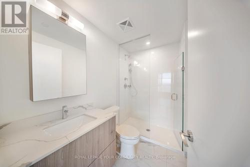 608 - 6 David Eyer Road, Richmond Hill, ON - Indoor Photo Showing Bathroom