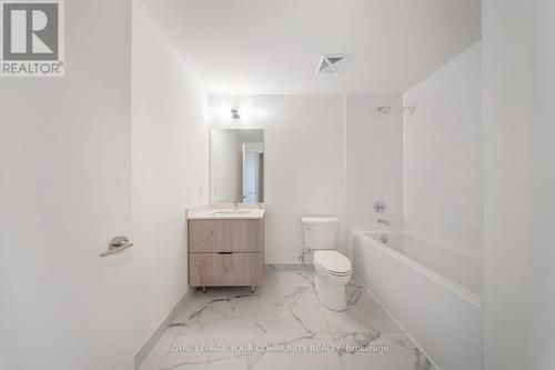 608 - 6 David Eyer Road, Richmond Hill, ON - Indoor Photo Showing Bathroom