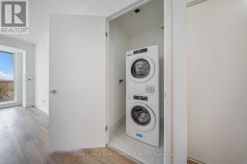 608 - 6 David Eyer Road, Richmond Hill, ON - Indoor Photo Showing Laundry Room