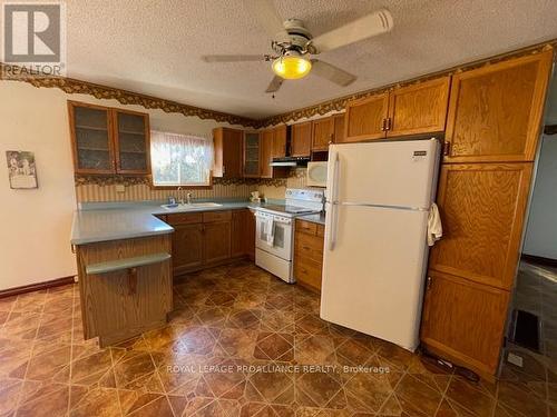 400 York Road, Tyendinaga, ON - Indoor Photo Showing Kitchen