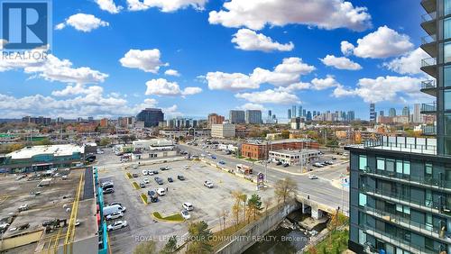 916 - 86 Dundas Street E, Mississauga, ON - Outdoor With View