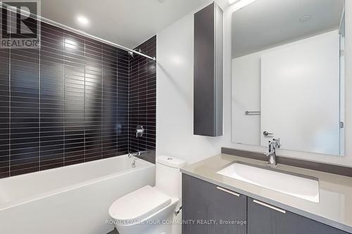 1621 - 86 Dundas Street E, Mississauga, ON - Indoor Photo Showing Bathroom