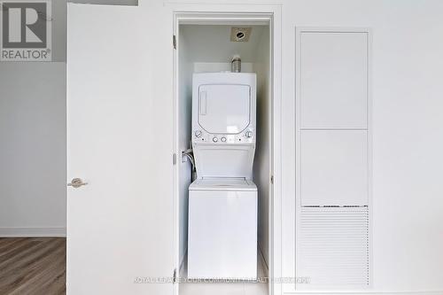 1621 - 86 Dundas Street E, Mississauga, ON -  Photo Showing Laundry Room