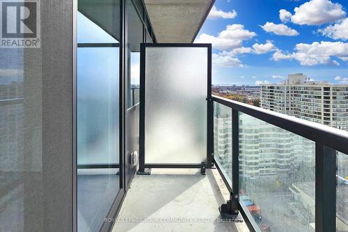 1621 - 86 Dundas Street E, Mississauga, ON - Outdoor With View