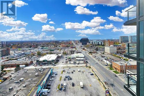 1621 - 86 Dundas Street E, Mississauga, ON - Outdoor With View