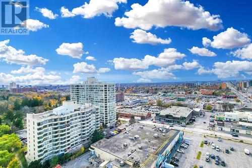 1621 - 86 Dundas Street E, Mississauga, ON - Outdoor With View