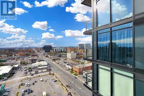 1621 - 86 Dundas Street E, Mississauga, ON - Outdoor With View