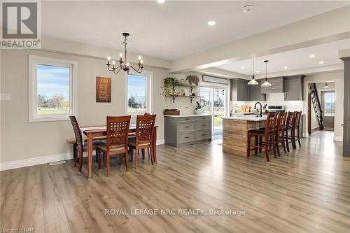 11035 Sodom Road, Niagara Falls, ON - Indoor Photo Showing Dining Room