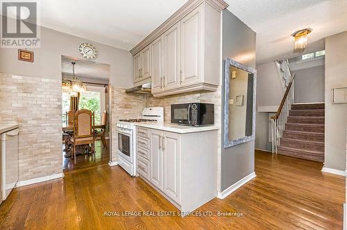 2133 Millway Gate, Mississauga, ON - Indoor Photo Showing Kitchen