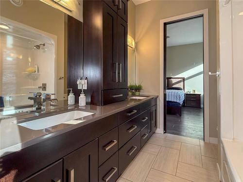 7 Wren Crescent, Brandon, MB - Indoor Photo Showing Bathroom