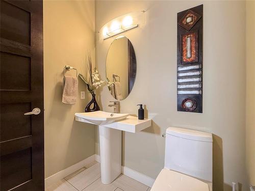 7 Wren Crescent, Brandon, MB - Indoor Photo Showing Bathroom