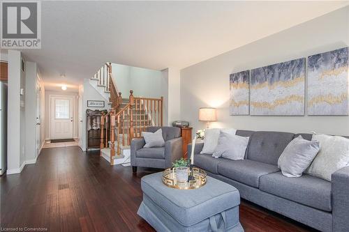 973 Atlantic Boulevard, Waterloo, ON - Indoor Photo Showing Living Room