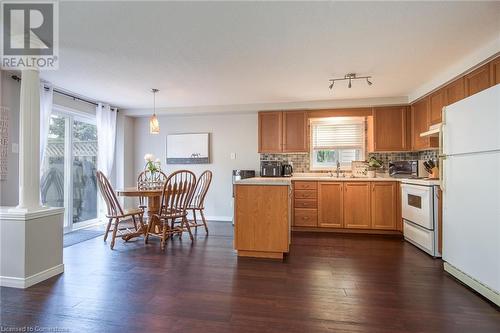 973 Atlantic Boulevard, Waterloo, ON - Indoor Photo Showing Kitchen