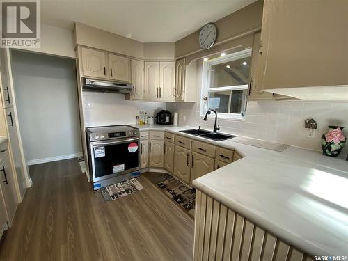 Brock Acreage - Parcel A Of Sw 23-29-20 W3Rd, Kindersley Rm No. 290, SK - Indoor Photo Showing Kitchen With Double Sink