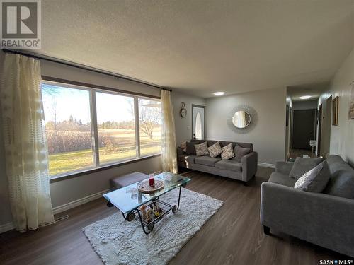 Brock Acreage - Parcel A Of Sw 23-29-20 W3Rd, Kindersley Rm No. 290, SK - Indoor Photo Showing Living Room