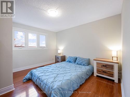 6063 Featherhead Crescent, Mississauga, ON - Indoor Photo Showing Bedroom