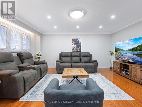 6063 Featherhead Crescent, Mississauga, ON - Indoor Photo Showing Living Room